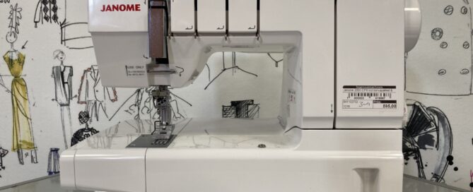 Janome coverpro 2000cpx covermachine